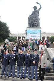 italienische Gastpolizei auf der Wiesn 2013 (©Foto: Ingrid Grossmann)